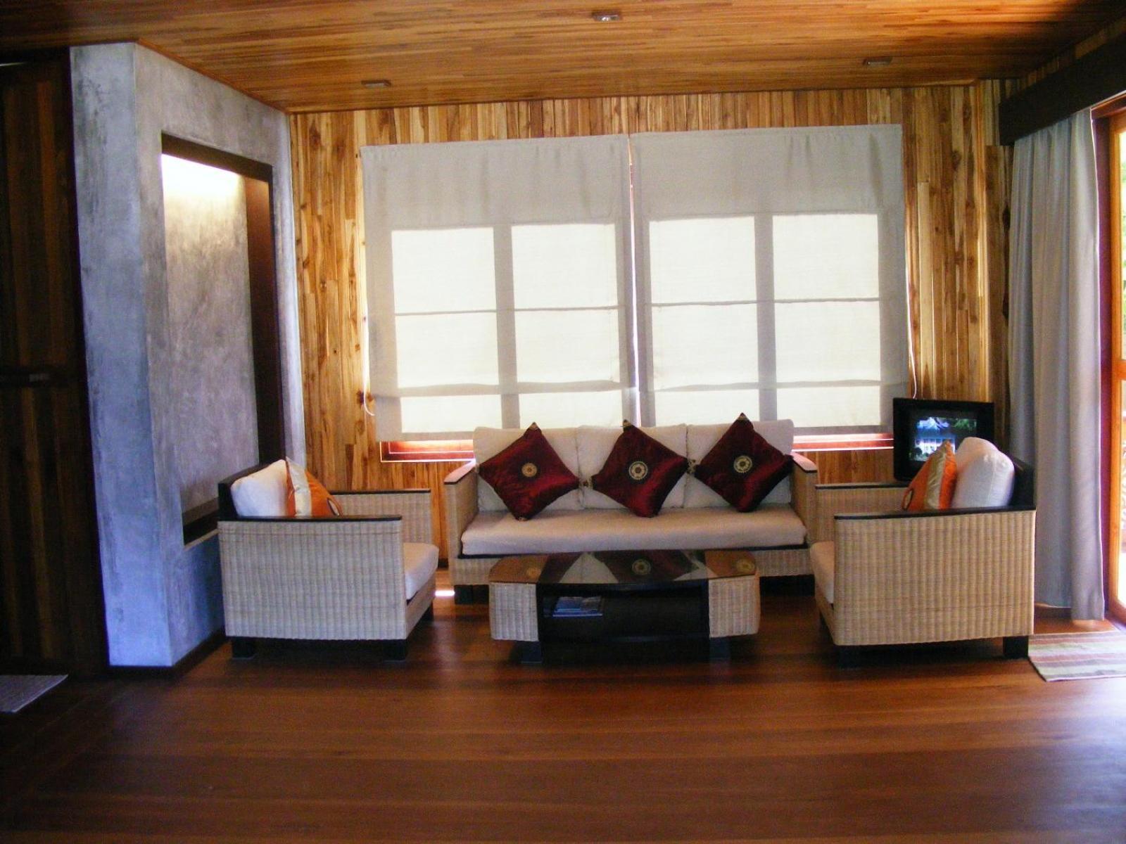 Baan Banyan Villa, Wood House Short Walk To Mae Nam Beach 외부 사진