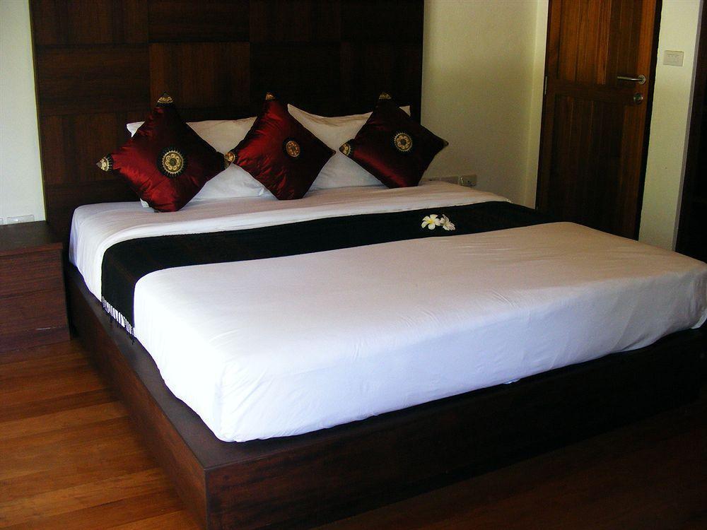 Baan Banyan Villa, Wood House Short Walk To Mae Nam Beach 외부 사진