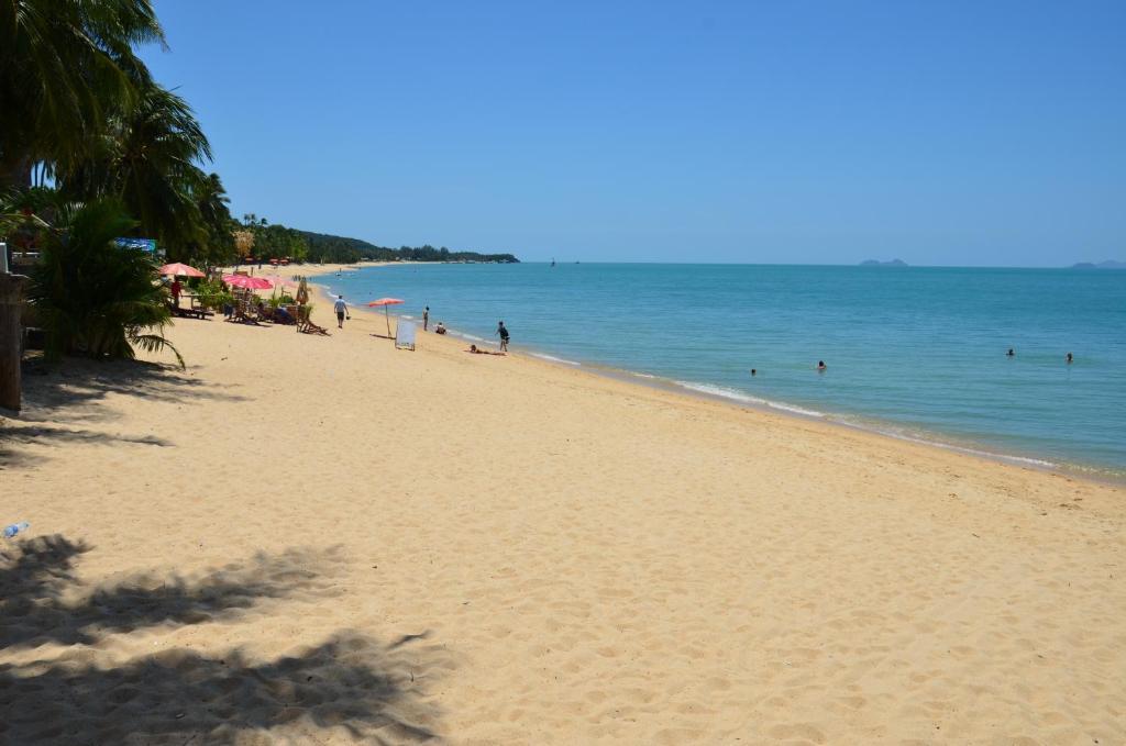 Baan Banyan Villa, Wood House Short Walk To Mae Nam Beach 객실 사진
