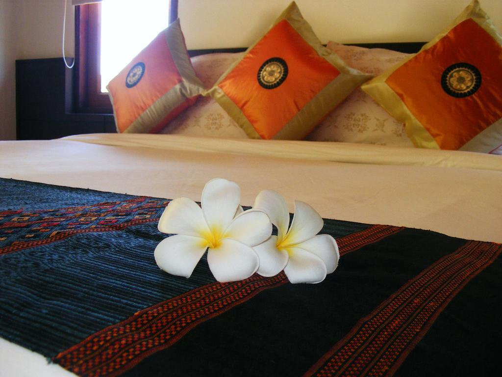 Baan Banyan Villa, Wood House Short Walk To Mae Nam Beach 외부 사진